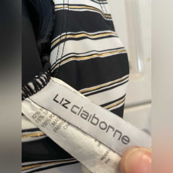 Liz Claiborne size 10 one piece swimsuit. - Picture 2 of 6